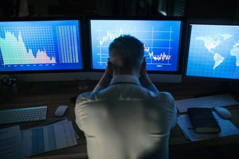 Smart-contract and DeFi coins lead losses as BTC price wilts for 4th straight day
