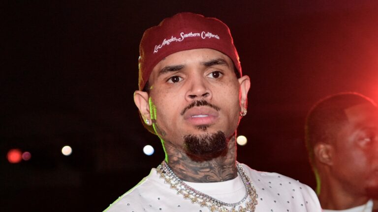 Diamond Brown Calls Chris Brown An “IG Dad,” Texts (PHOTOS)