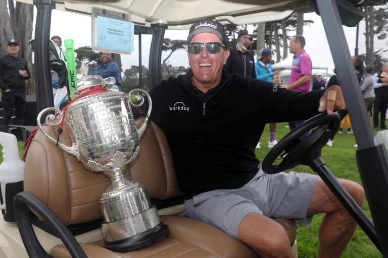 Phil Mickelson Accused of ‘Inappropriate’ Conduct With Woman, Banned From Golf Club
