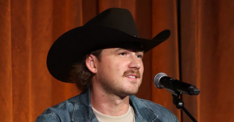 Morgan Wallen Hurls Security Guard’s Phone Across Stage