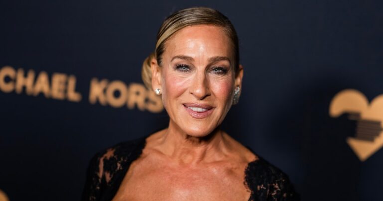 Sarah Jessica Parker’s $19 Hydrating Berry Lip Balm Is on Amazon