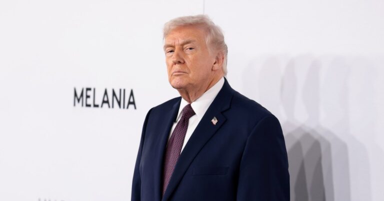 Kennedy Center Board Fights to Keep Trump’s Name on Building