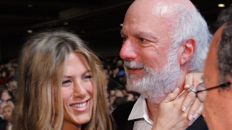 Jennifer Aniston & ‘Friends’ Co-Stars Pay Tribute To James Burrows