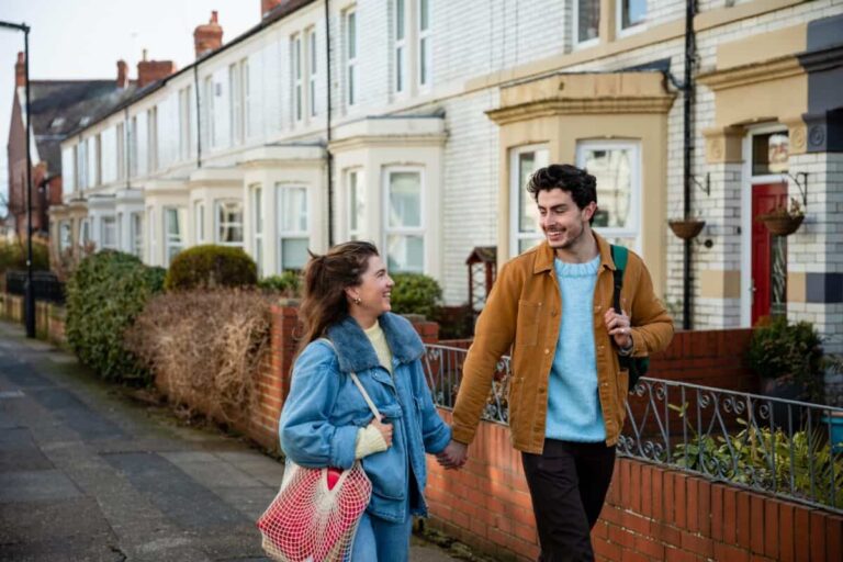 How much is needed in an ISA for passive income that covers the UK’s monthly average rent of £1,381?