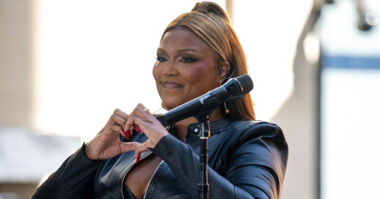 After It Was Revealed That Lizzo’s Latest Album Only Sold 2.6K Copies In Its First Week, Lizzo Herself Has Responded