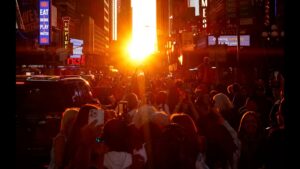 Manhattanhenge is back! photo of the day for June 1, 2026