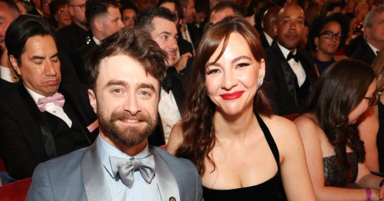Here’s Why Everybody’s Obsessed With Daniel Radcliffe And His Girlfriend Erin Darke’s Red Carpet Photos At The Tony Awards
