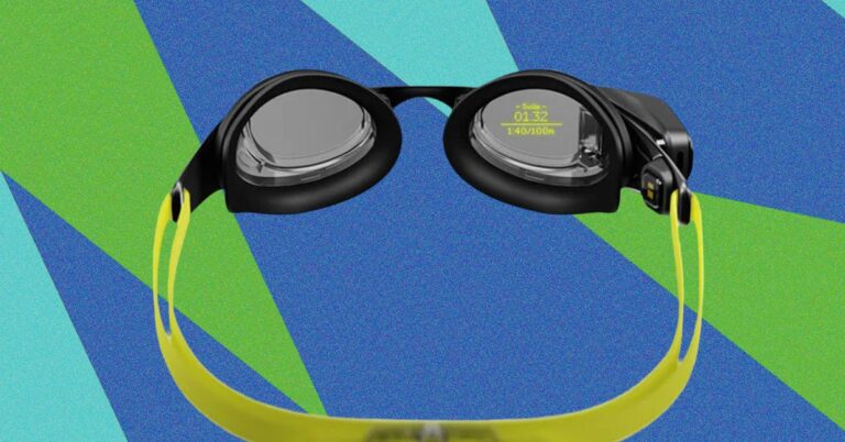 Form Smart Swim 2 LT Goggles Include Innovative Form Correction