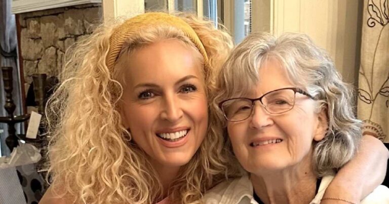 Kimberly Schlapman Details Caring for Mom Amid Parkinson’s