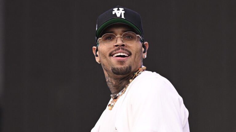 Chris Brown Announces “Clothing Theme” For Upcoming Tour