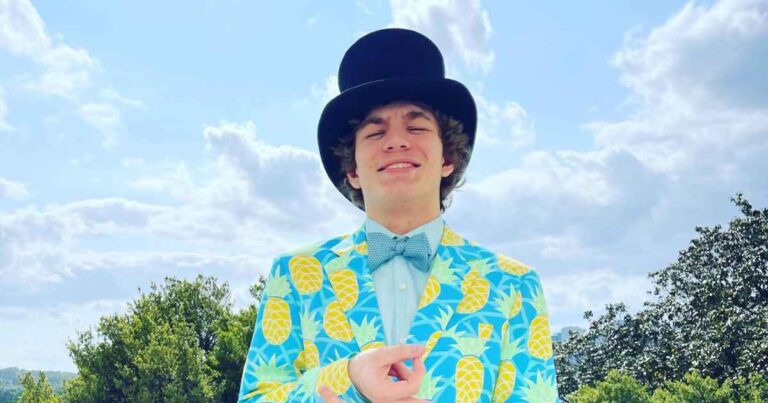 College Hockey Player Shared Suicide Note on Instagram