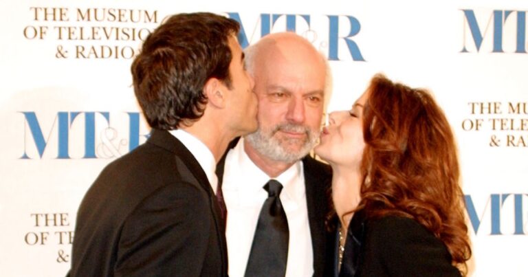 Debra Messing, Eric McCormack Mourn Will and Grace Director