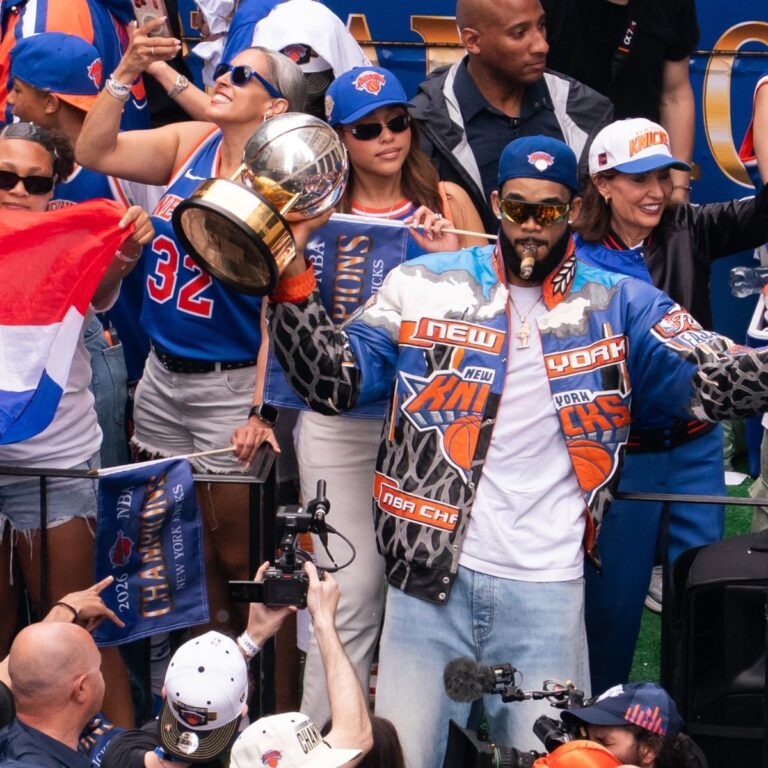 Knicks’ Jalen Brunson, Josh Hart Celebrate at NBA Championship Parade