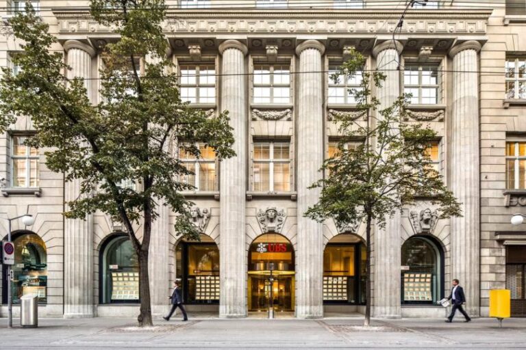 Big banks are ditching private blockchains to build tokenized cash networks on public infrastructure