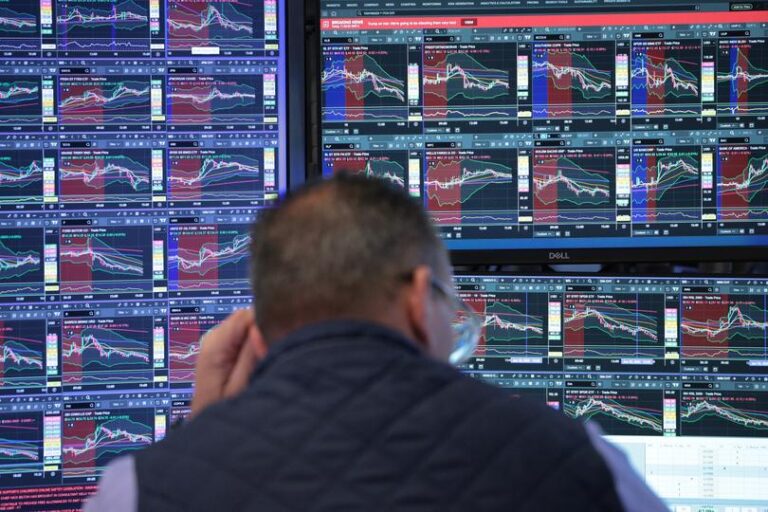 BTC declines to $60,000 area as investors turn to stocks for investment gains