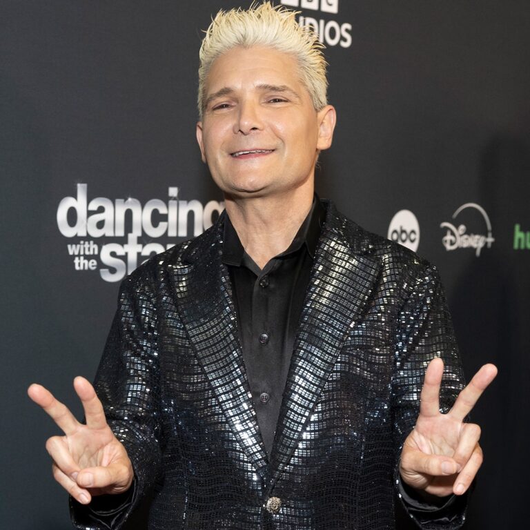 Corey Feldman Hospitalized With Food Poisoning After Plane Emergency