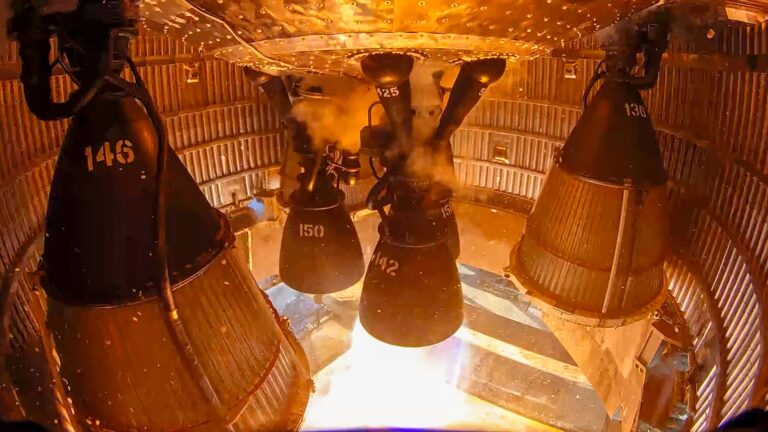 SpaceX’s next Starship breathes fire for 1st time in prelaunch test (video)