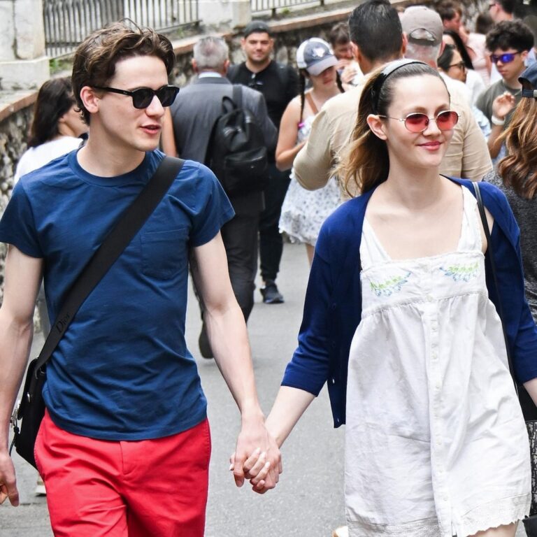 Iris Apatow, Sam Nivola Hold Hands in Italy
