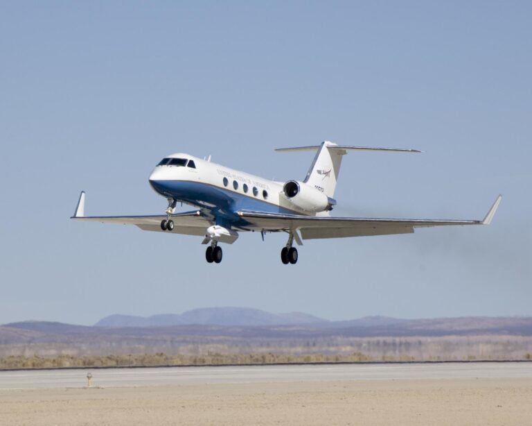 NASA to Conduct Low-Altitude Flights Near Houston 