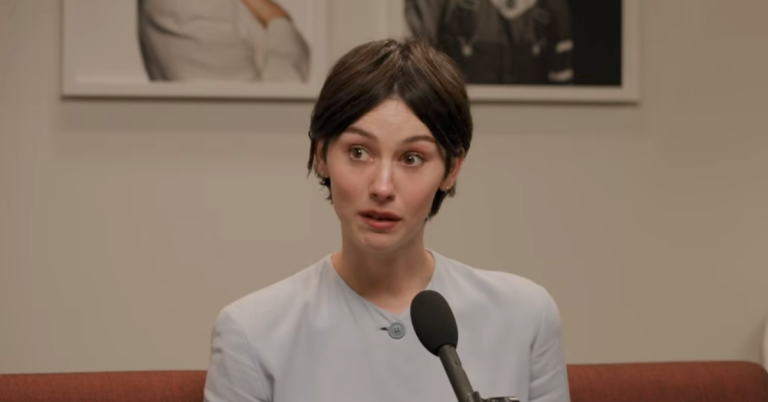 Gracie Abrams Just Broke Down Exactly How Being The Daughter Of Hollywood Director J.J. Abrams Helped Her Career, And People Are Seriously Impressed With The Self-Awareness