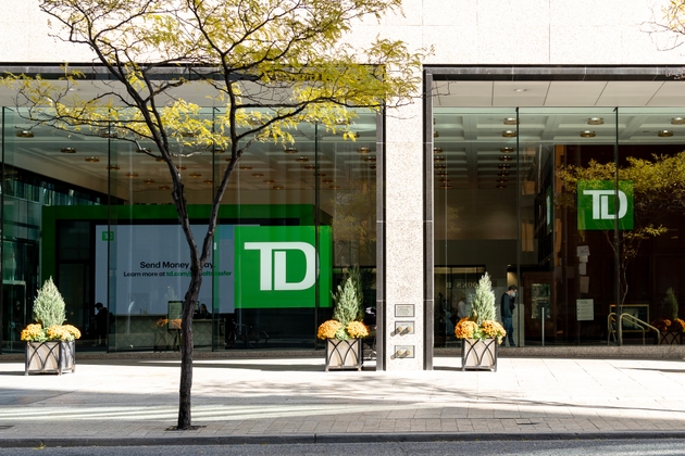 Canadian bank stocks trade higher as regulator lowers capital requirement (CM:NYSE)