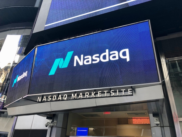 SK Hynix poised to choose Nasdaq for US listing – report