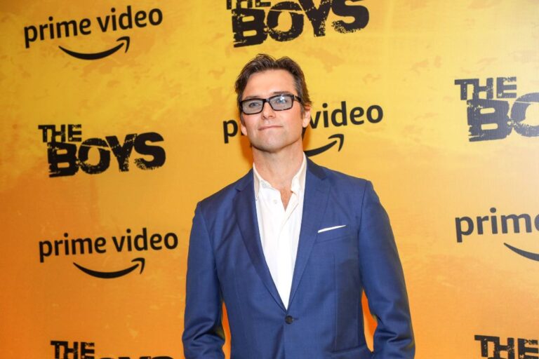 Meet the Stars Behind the Psychological Thriller