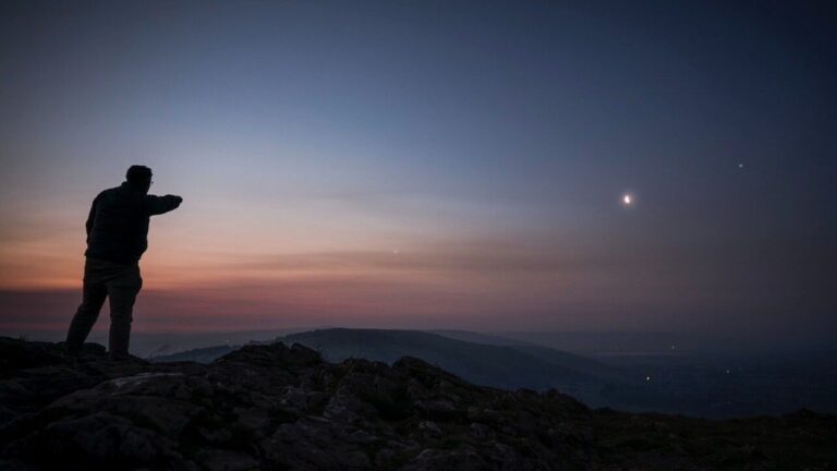 Don’t miss this beautiful 3-planet parade after sunset on June 12 — it won’t last long