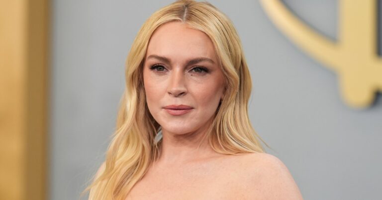 Lindsay Lohan Wears These Comfy White Sneakers on Set