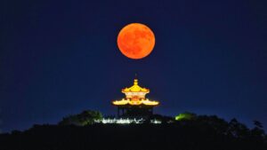 The Strawberry Moon rises June 29. Here’s what to expect from June’s full moon