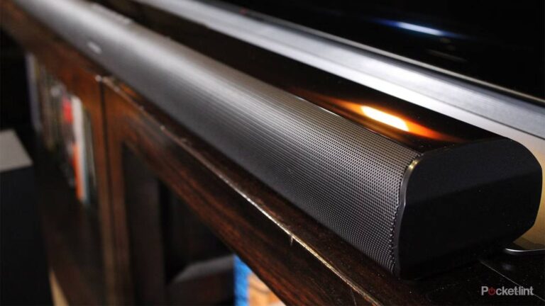 Soundbar vs. surround sound – what every home theater owner needs to know