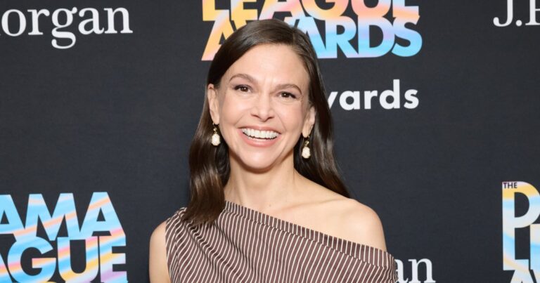 Sutton Foster’s Timeless Dress Style Flatters Women Over 50
