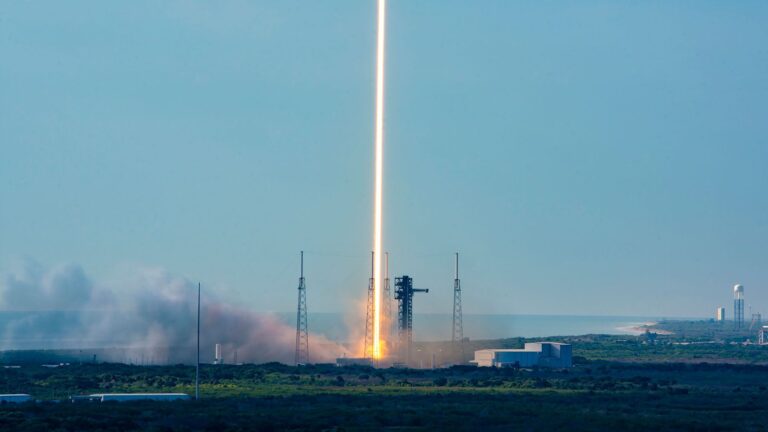 SpaceX’s stock wasn’t the company’s only launch today — It also put 29 Starlink satellites into orbi