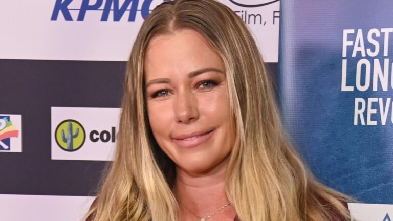 Kendra Wilkinson Breaks Down Crying Over Professional Setback
