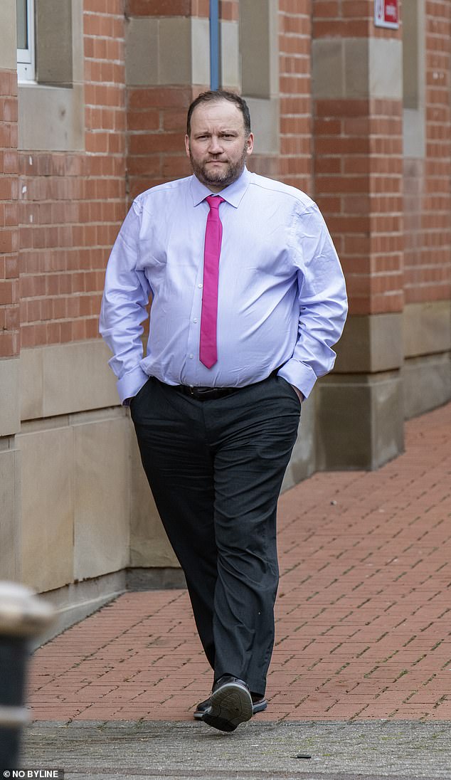 Blogger who exposed Walter Mitty chief constable found dead in hotel room while awaiting sentencing for child sex offences