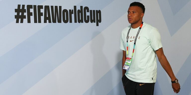 France vs Paraguay – World Cup last 16 LIVE: Favourites return to action against tournament underdogs