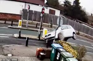 Moment drivers repeatedly smash into bollards too slim for cars – as fed-up homeowner calls for slimmed-down road to be widened