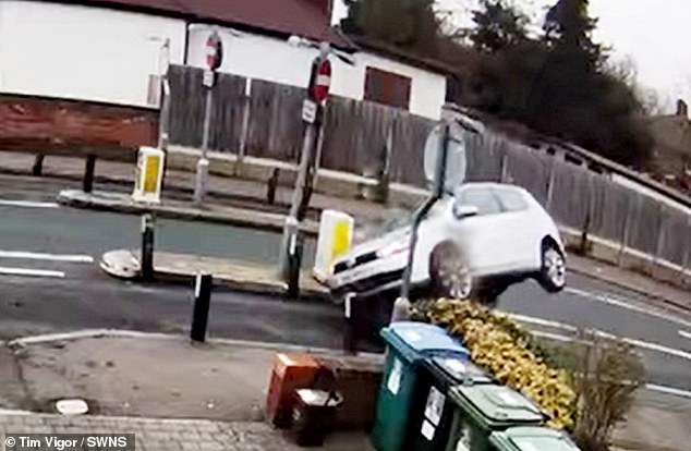 Moment drivers repeatedly smash into bollards too slim for cars – as fed-up homeowner calls for slimmed-down road to be widened