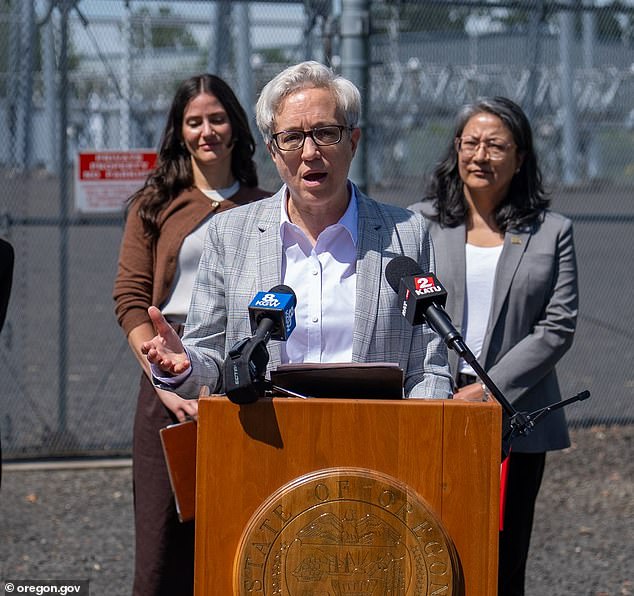 Deep-blue Oregon is on track to elect REPUBLICAN governor, claims shock new poll that puts GOP candidate well ahead of Democrat incumbent