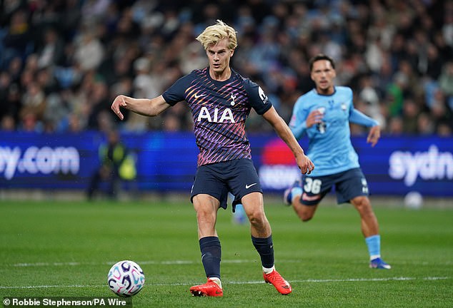 Surprise appearance shows wantaway Lucas Bergvall is not close to exit door, Tottenham stars made to work despite 30-hour trip and Roberto De Zerbi’s awkward reunion: Tottenham 1-1 Sydney FC (4-2 on pens) TAKEAWAYS