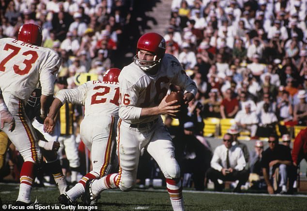 Former Kansas City Chiefs player and star of the first EVER Super Bowl dead at 85 as tributes pour in