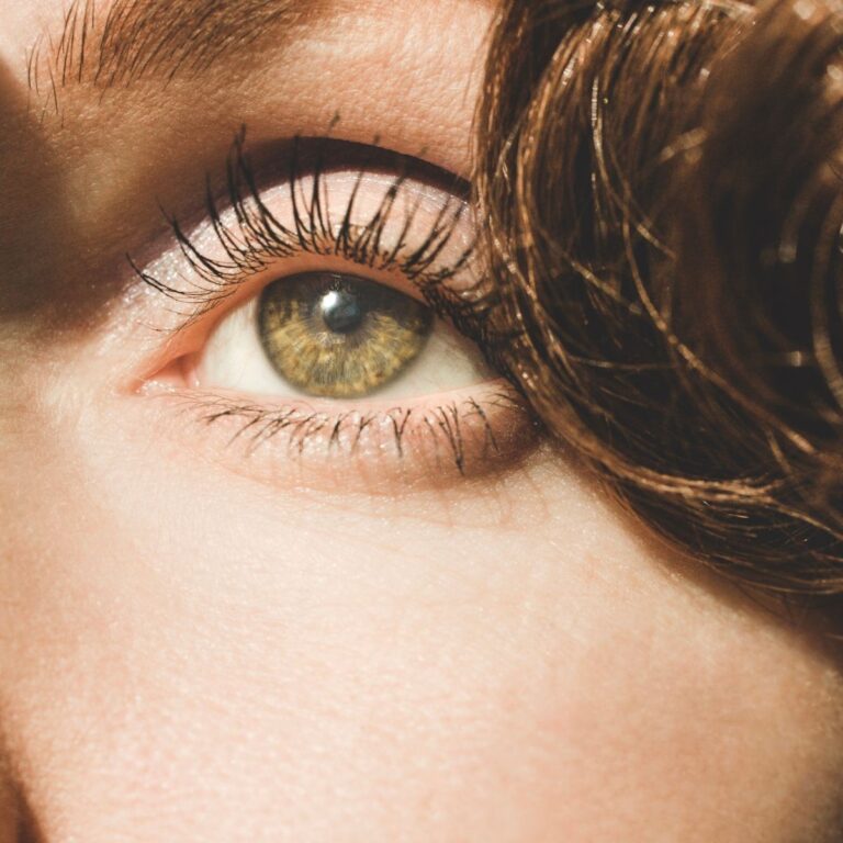 Is an At-Home Lash Lift & Tint Safe? We Asked an Expert