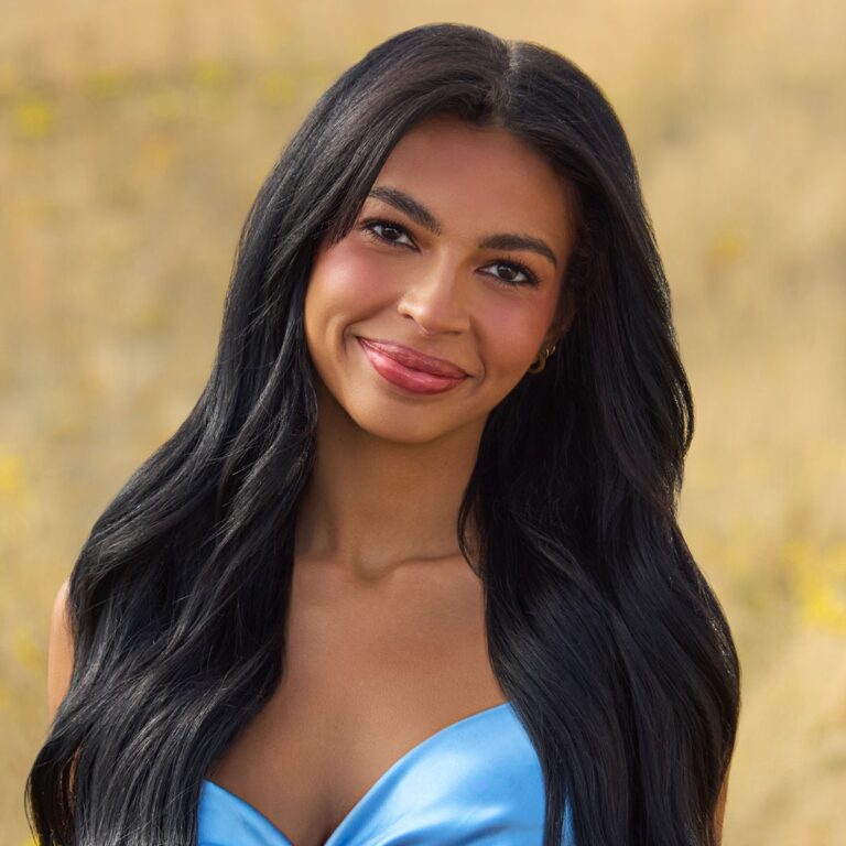 Layla Taylor Shares Video With Girlfriend After Coming Out as Bisexual