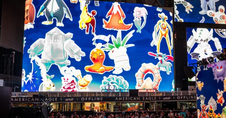 More Than a Thousand ‘Pokémon Go’ Players Descend on Times Square to Defeat Mewtwo