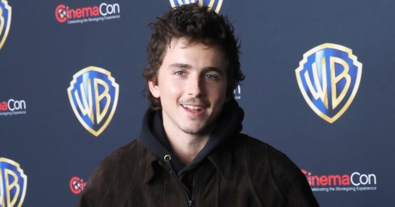 Timothee Chalamet ‘Starstruck’ Meeting Dallas Cheerleaders