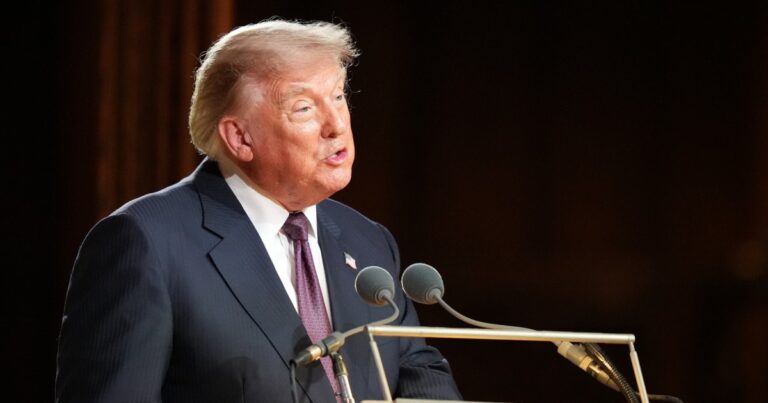 WH Denies Claim Trump Fell Asleep at Lindsey Graham Funeral