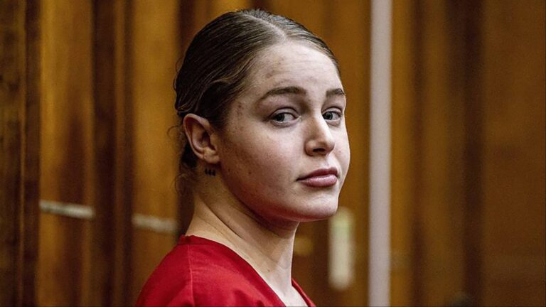 Courtney Clenney Gets Plea For Stabbing Christian Obumseli