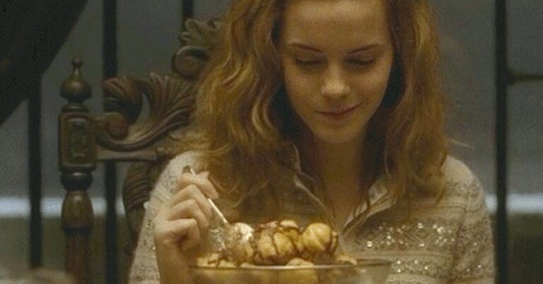 It's Summerween, And Only Your Favorite Desserts Can Reveal Which Witch You Are