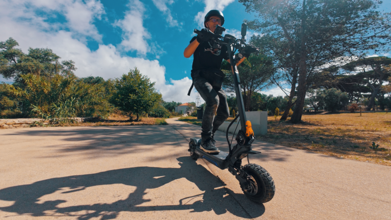 Ausom’s e-scooters aim to make commuting more fun, and now they’re on sale