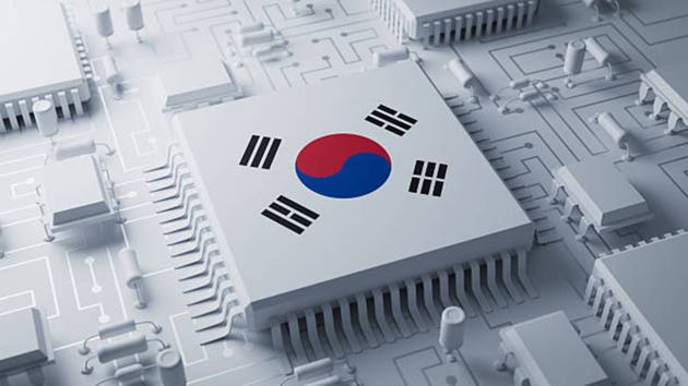 SK Hynix rebounds 13% as Wall Street rally lifts chip stocks